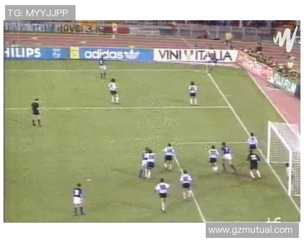 足球明星教你玩魔方技巧视频轻松掌握还原方法与实用技巧